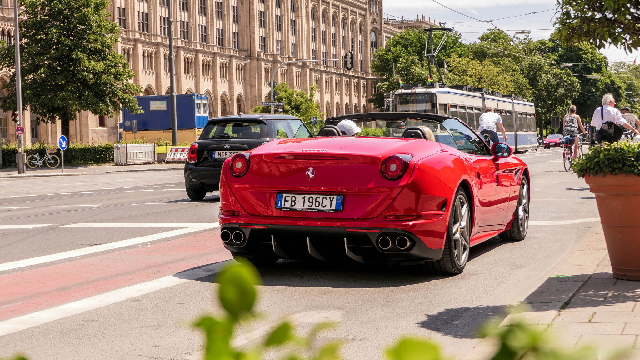 Ferrari California T - FB196CY (ITA)