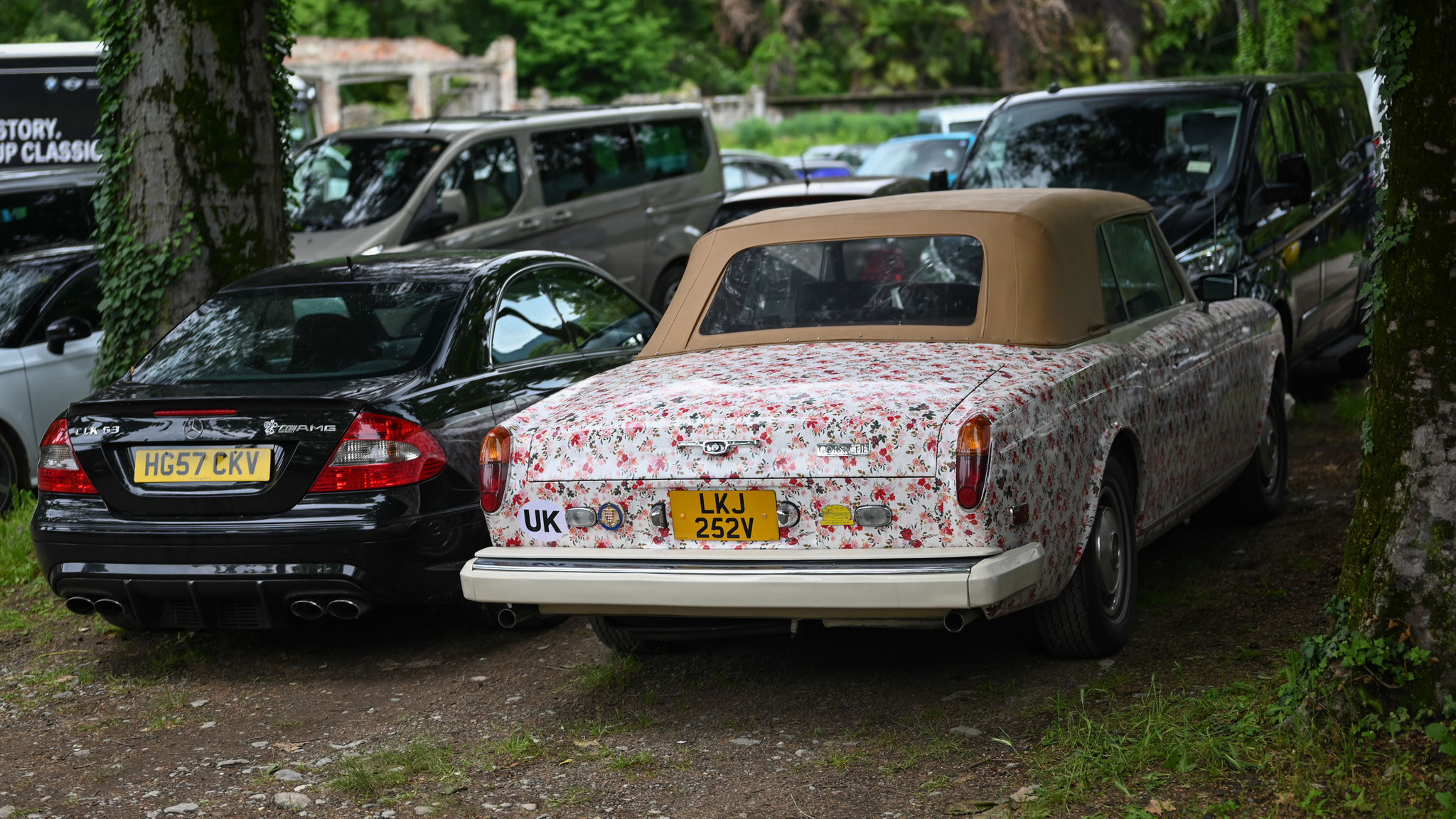 Rolls Royce Corniche - LKJ252V (GB)