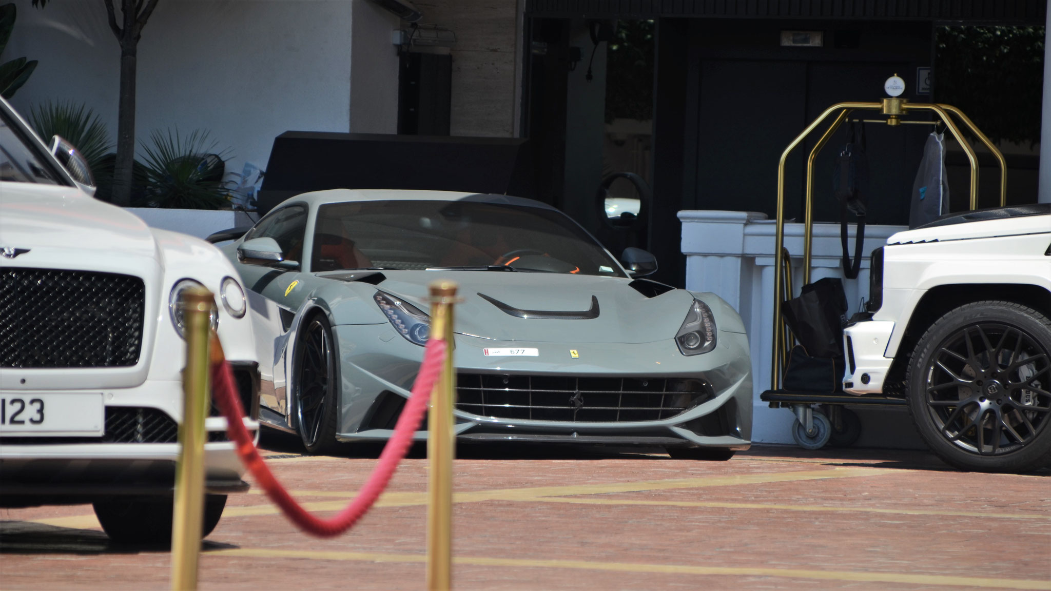 NOVITEC Rosso Ferrari F12 N Largo - 677 (QAT)