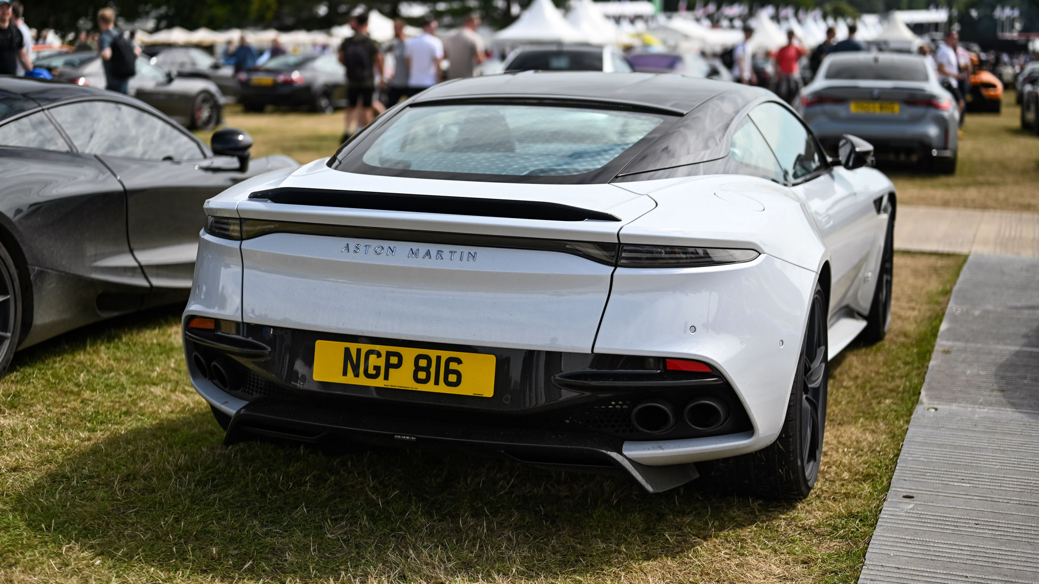 Aston Martin DBS Superleggera - NGP816 (GB)