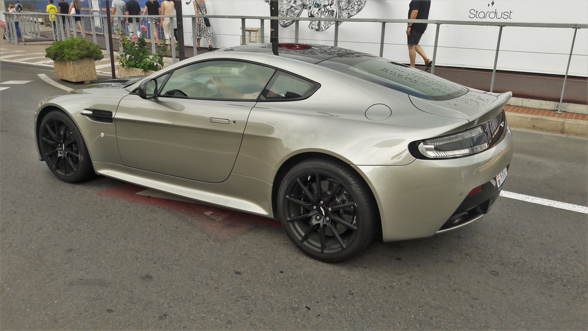 Aston Martin Vantage V12 S - K607 (MC)