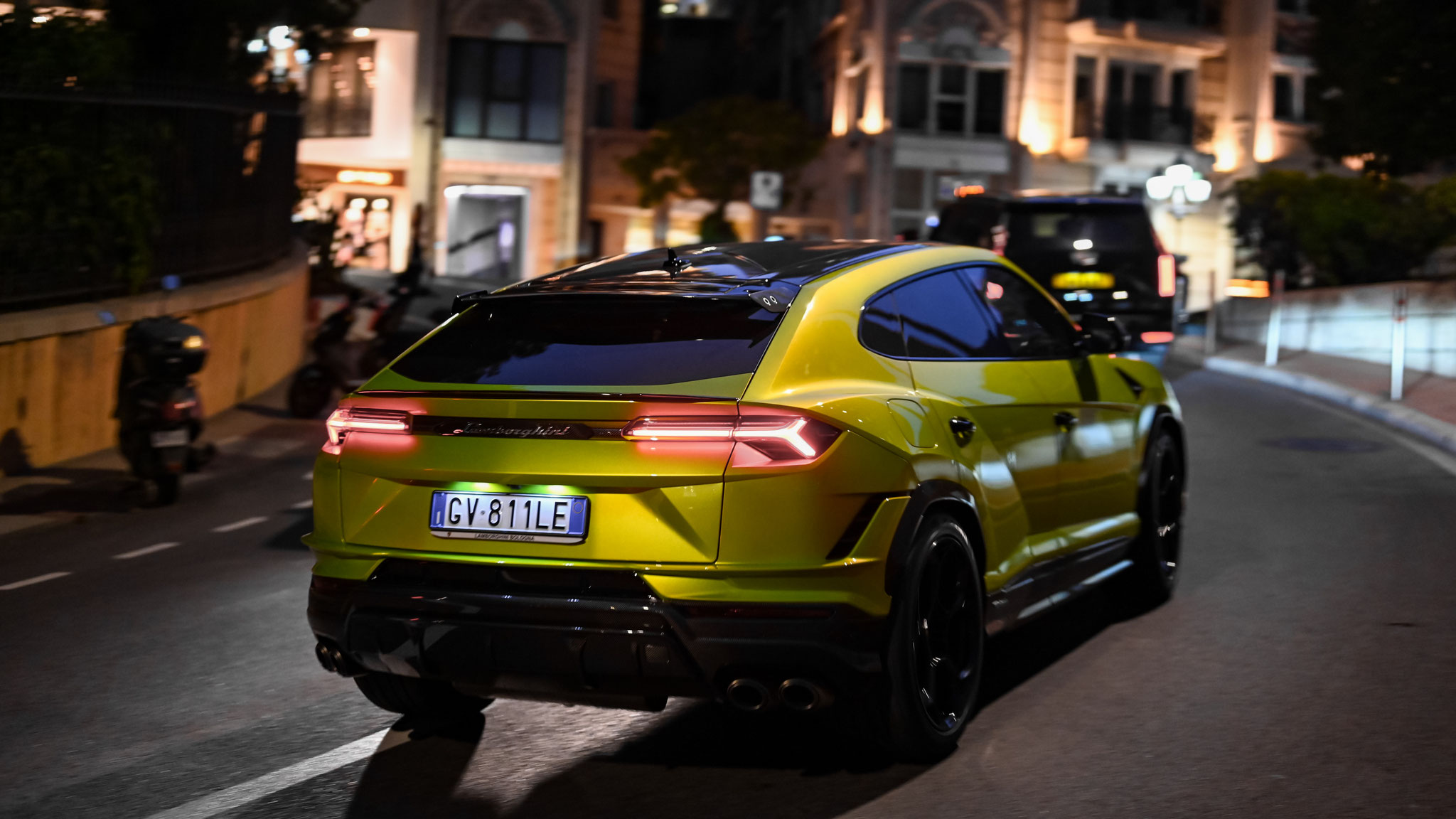 Lamborhini Urus Performante - GV811LE (ITA)