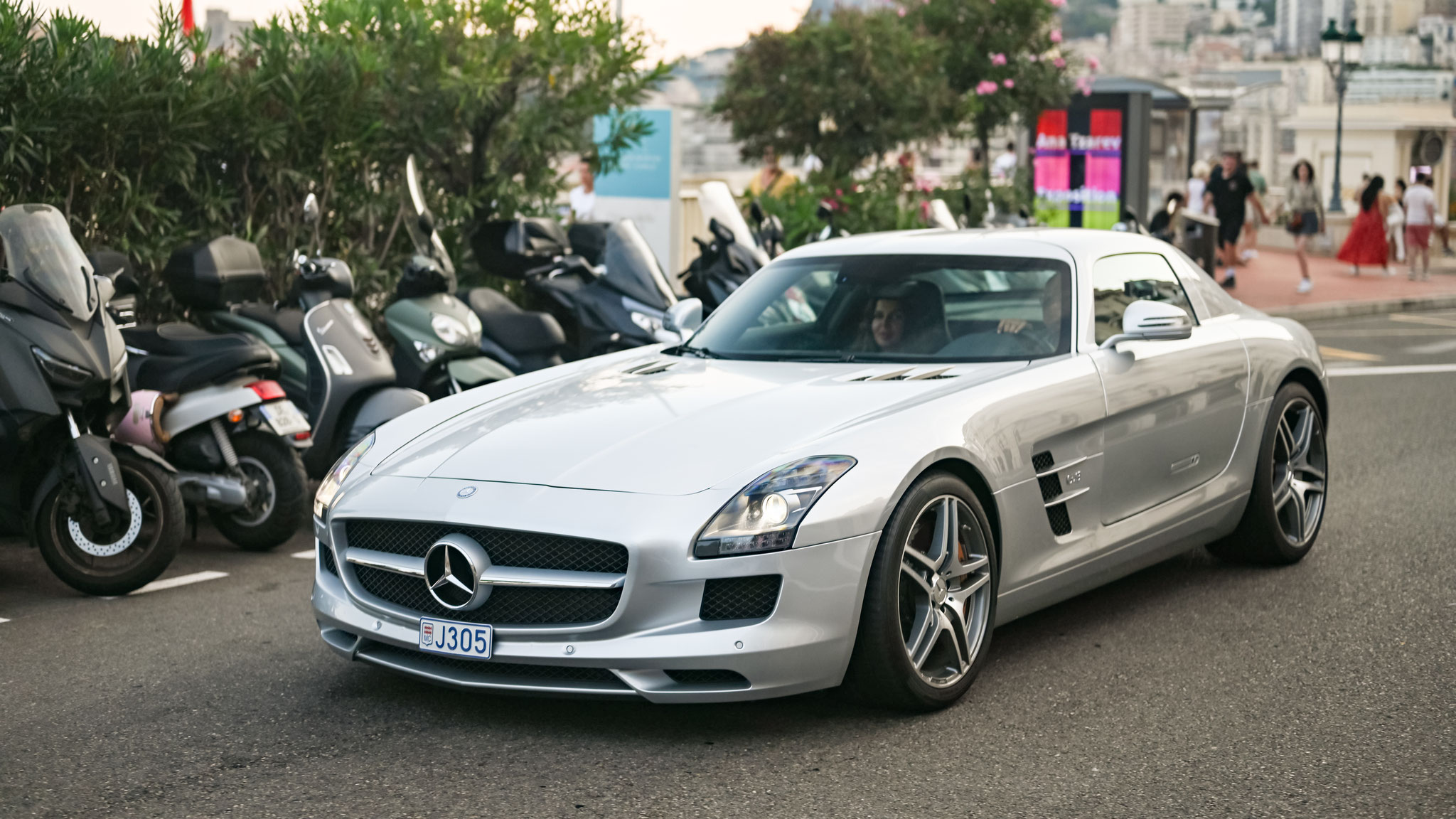AMG SLS - J305 (MC)