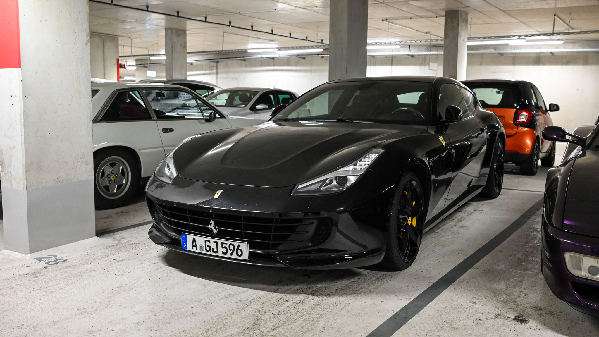 Ferrari GTC4 Lusso - A-GJ596