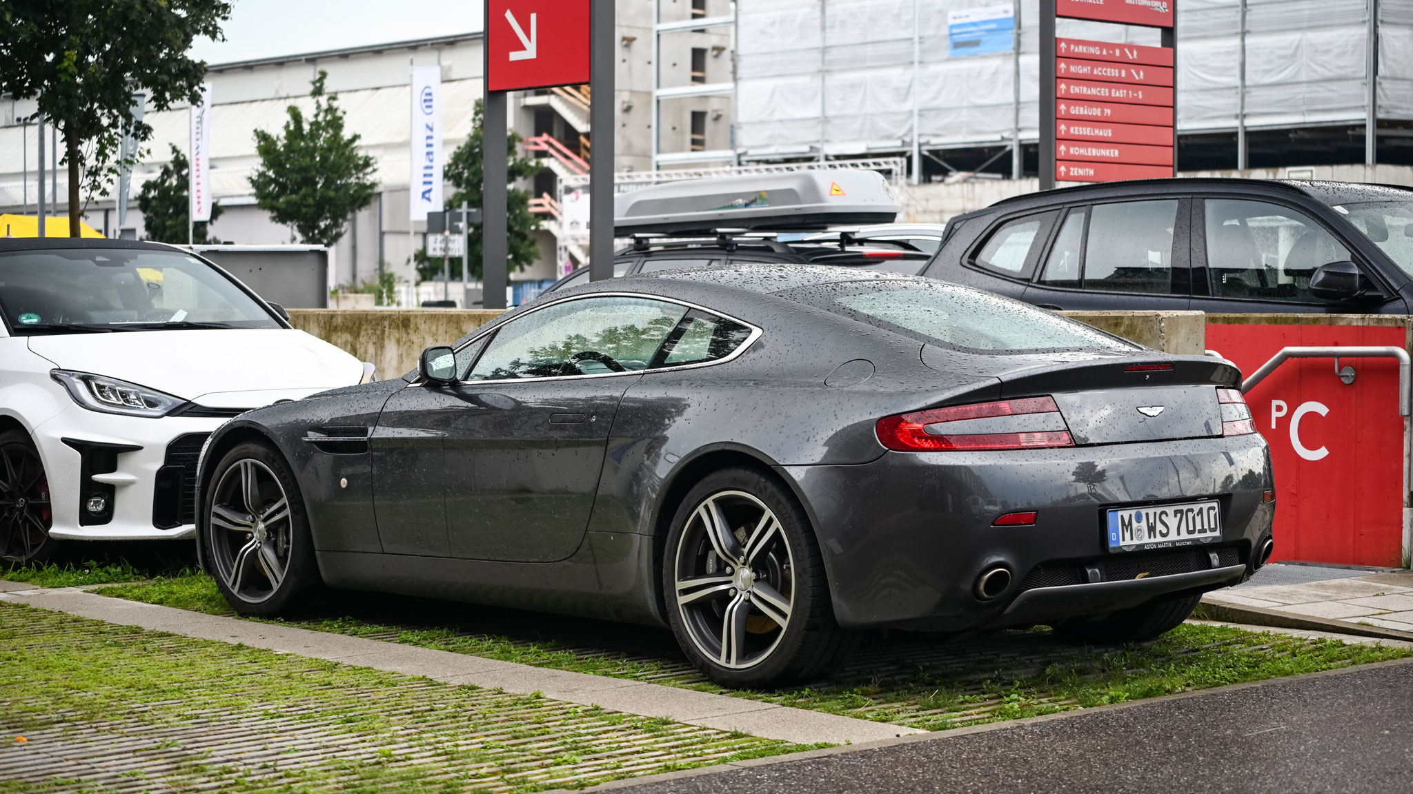 Aston Martin Vantage V8 - M-WS7010