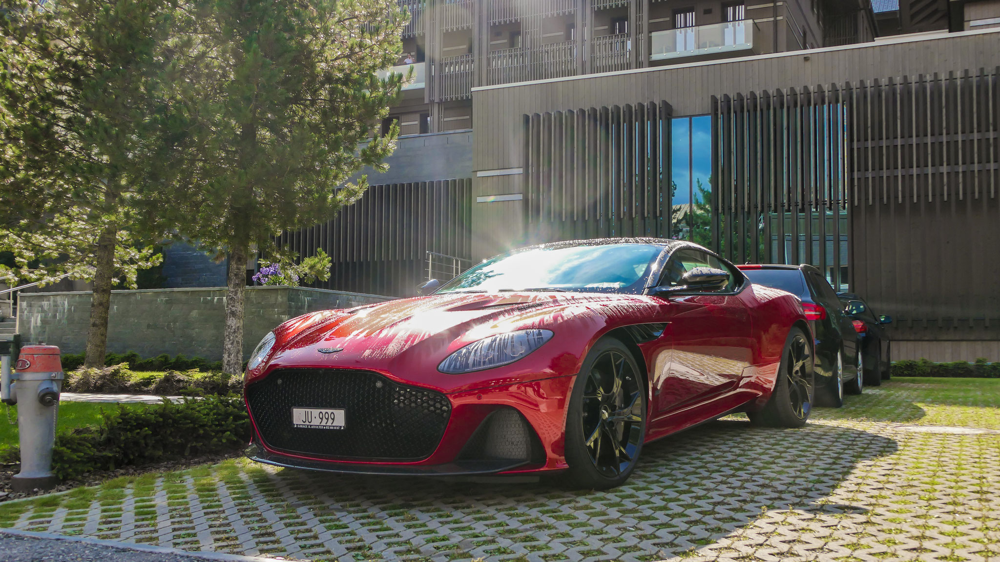 Aston Martin DBS Superleggera - JU999 (CH)