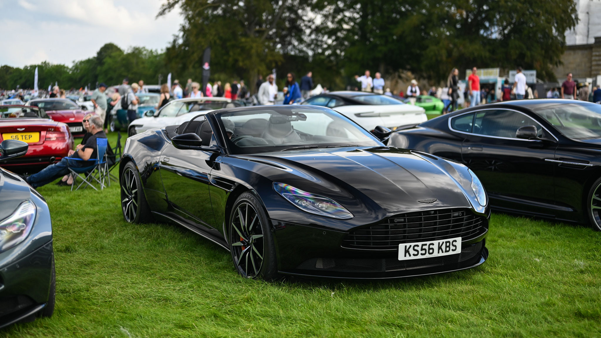 Aston Martin DB11 Volante - KS56KBS (GB)