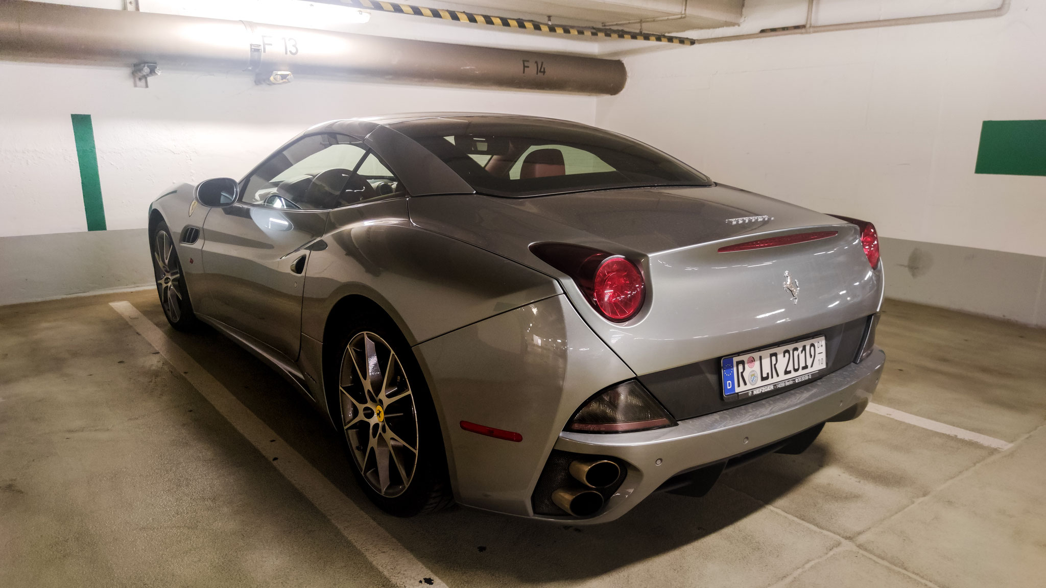 Ferrari California - R-LR2019