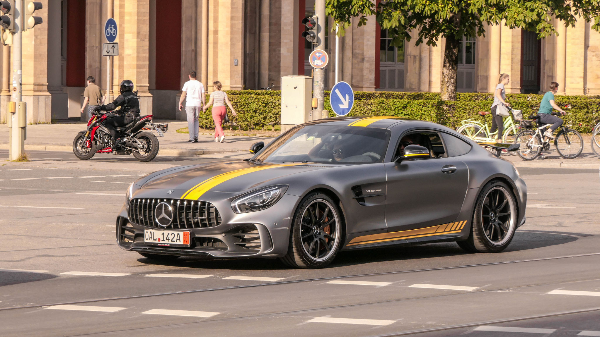 AMG GTR - OAL-142A