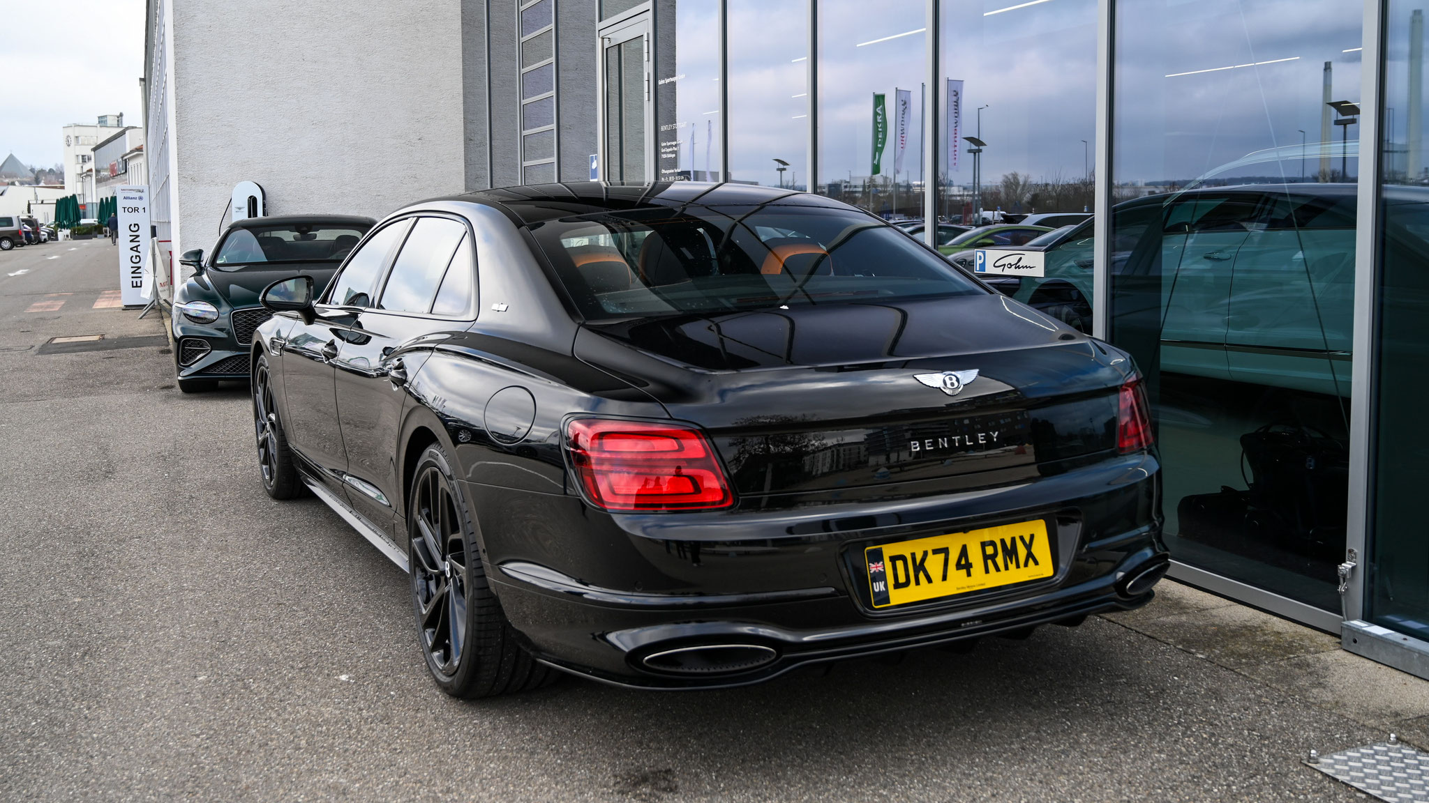 Bentley Flying Spur - DK74RMX (GB)