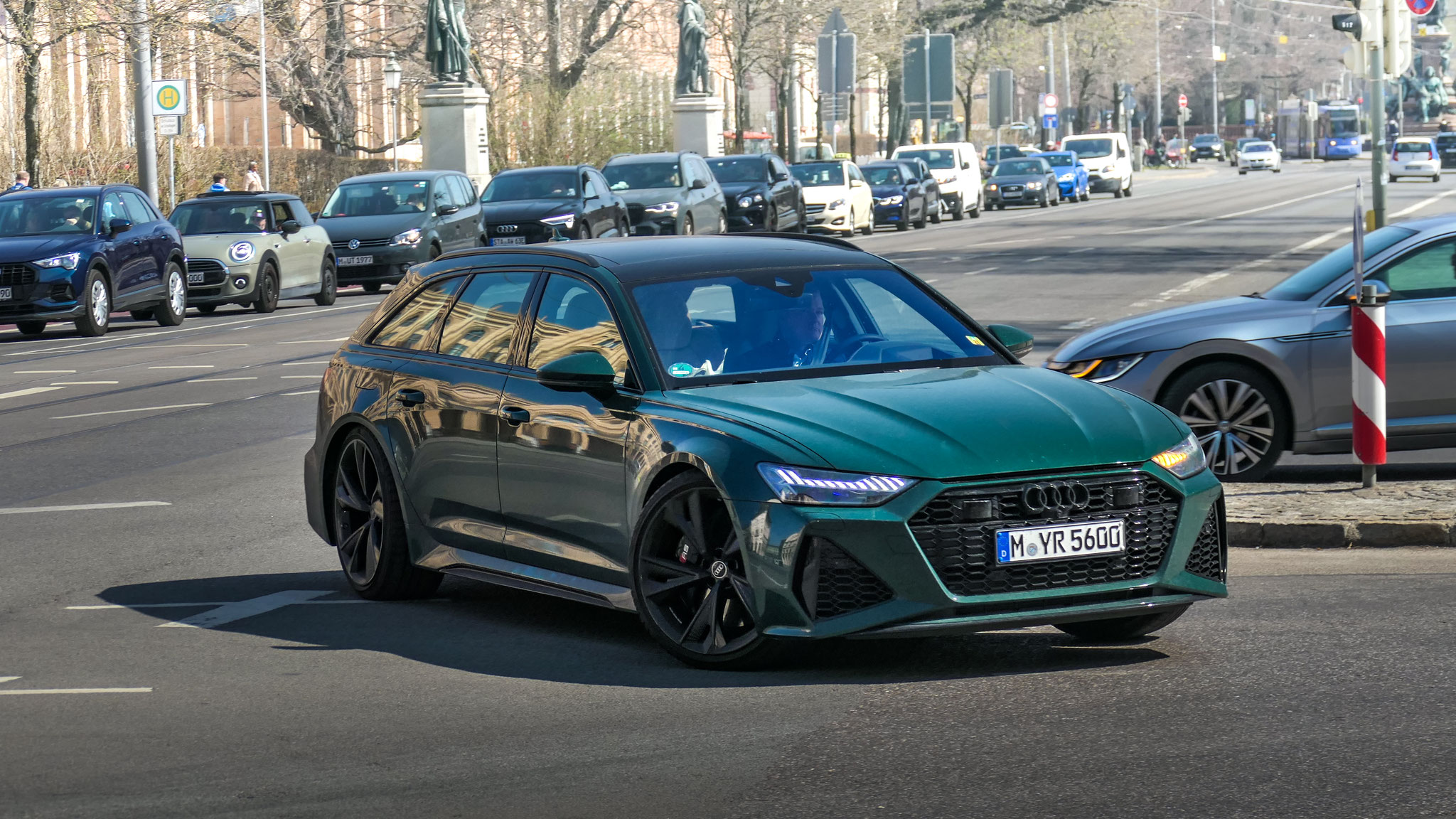 Audi RS6 - M-YR5600