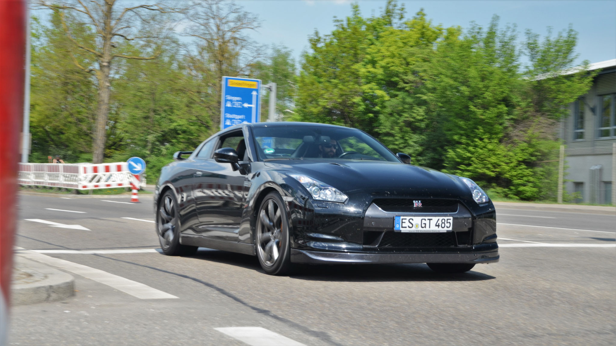 Nissan GTR - ES-GT485
