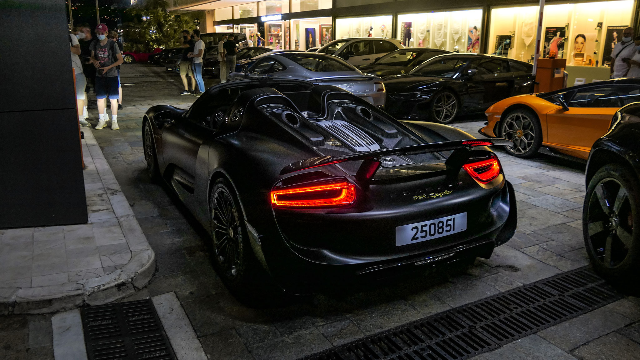 Porsche 918 Spyder - 250851 (KWT)