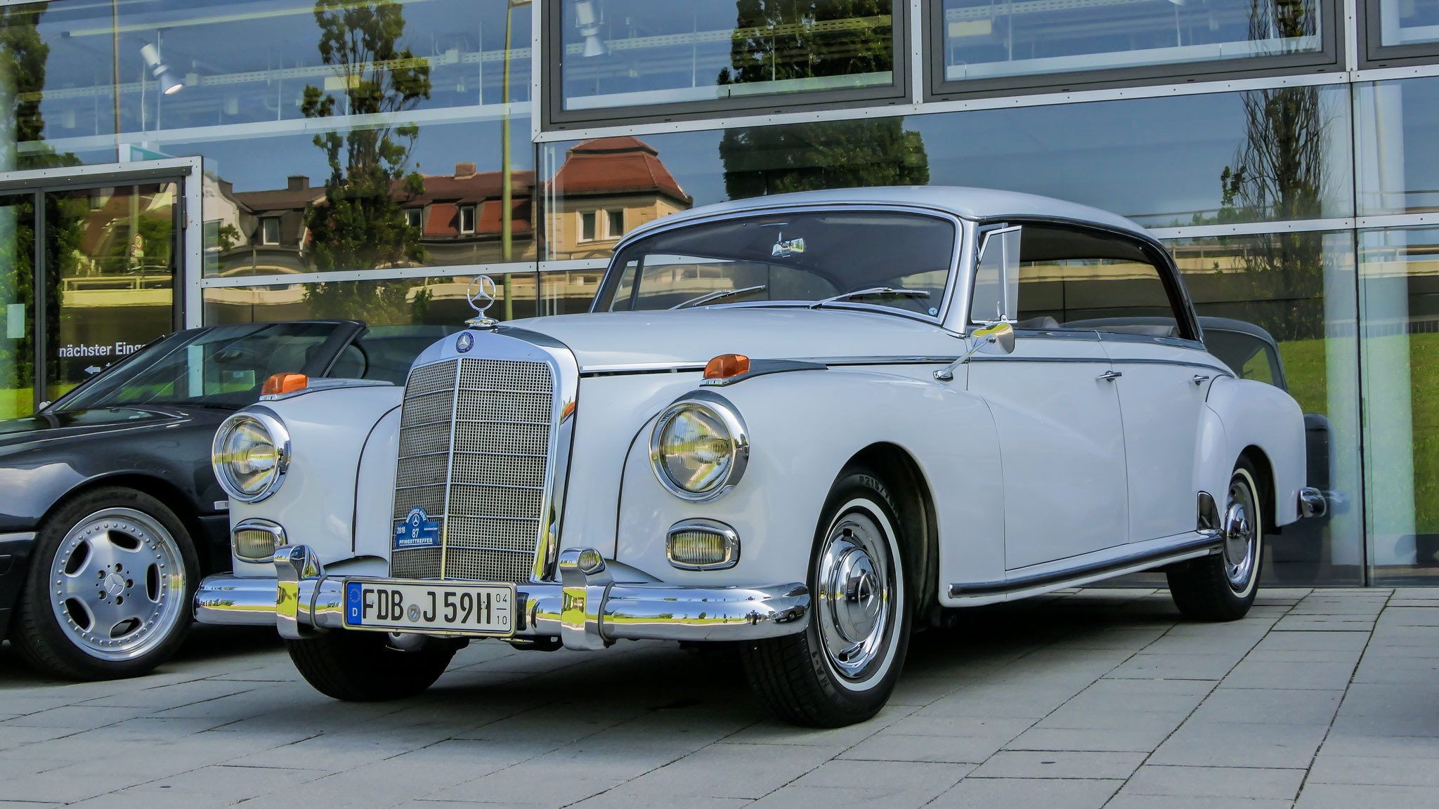 Mercedes 300 Adenauer - FDB-J59H
