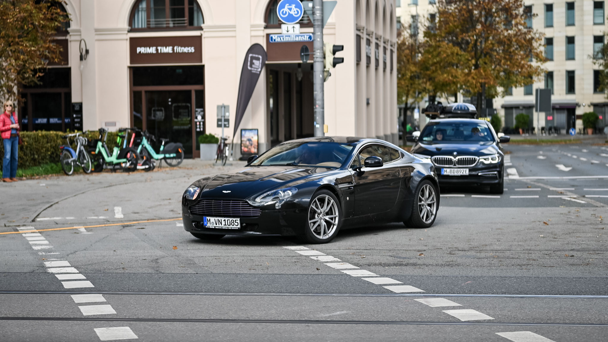 Aston Martin Vantage V8 - M-VB1085