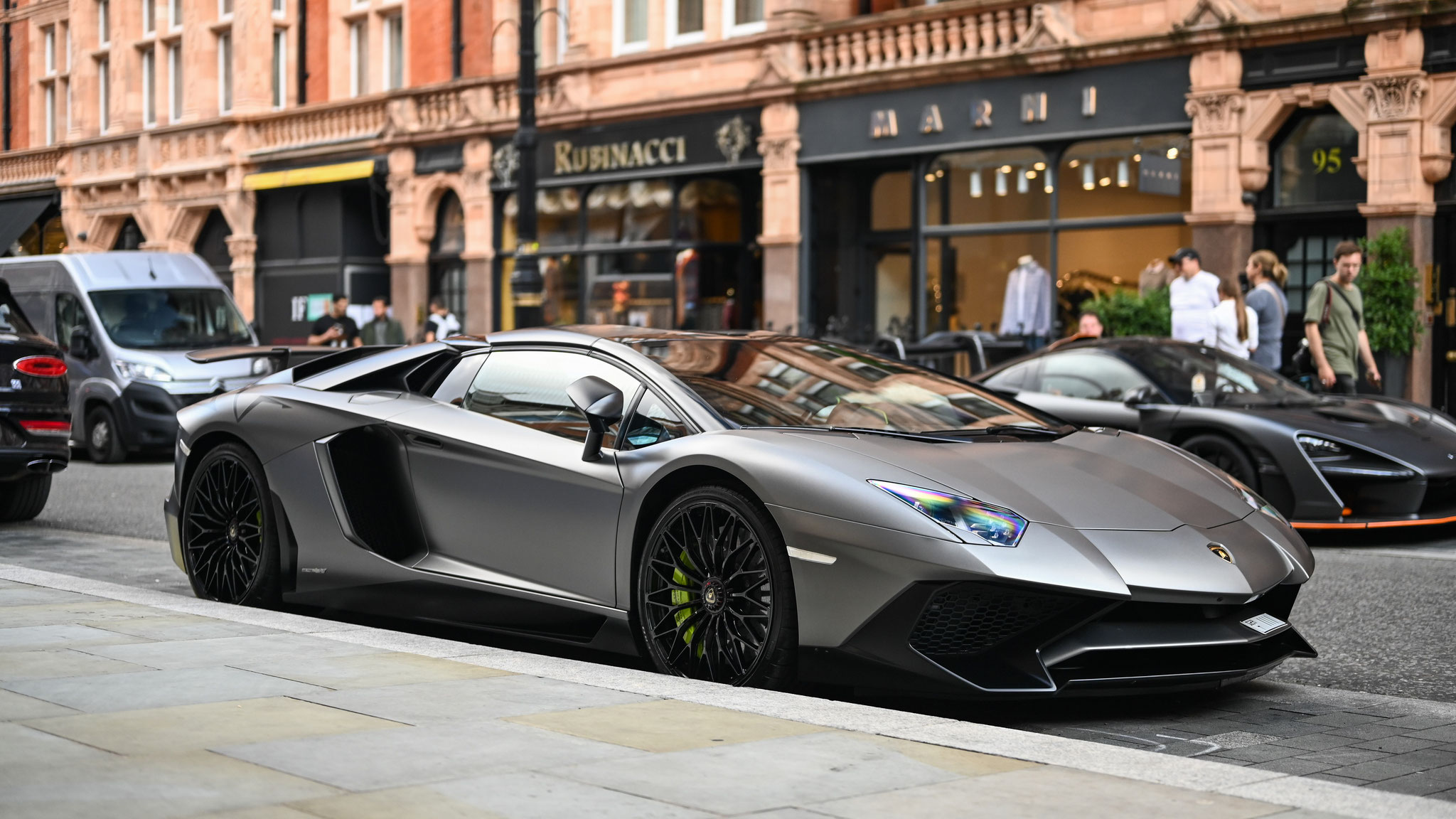 Lamborghini Aventador LP-750-4 SV Roadster - T1111 (Dubai)