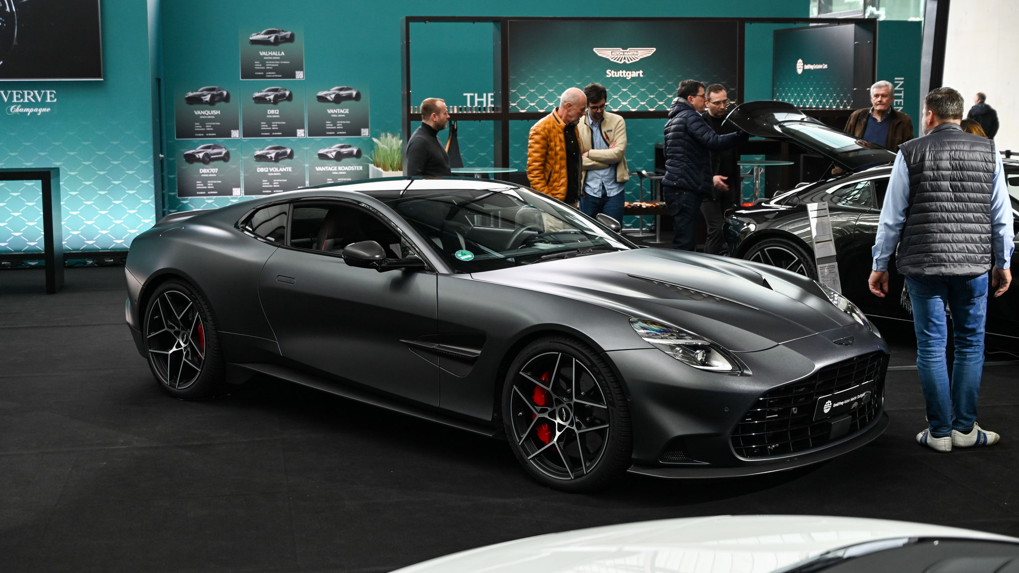 Aston Martin Vanquish - ES-VQ12