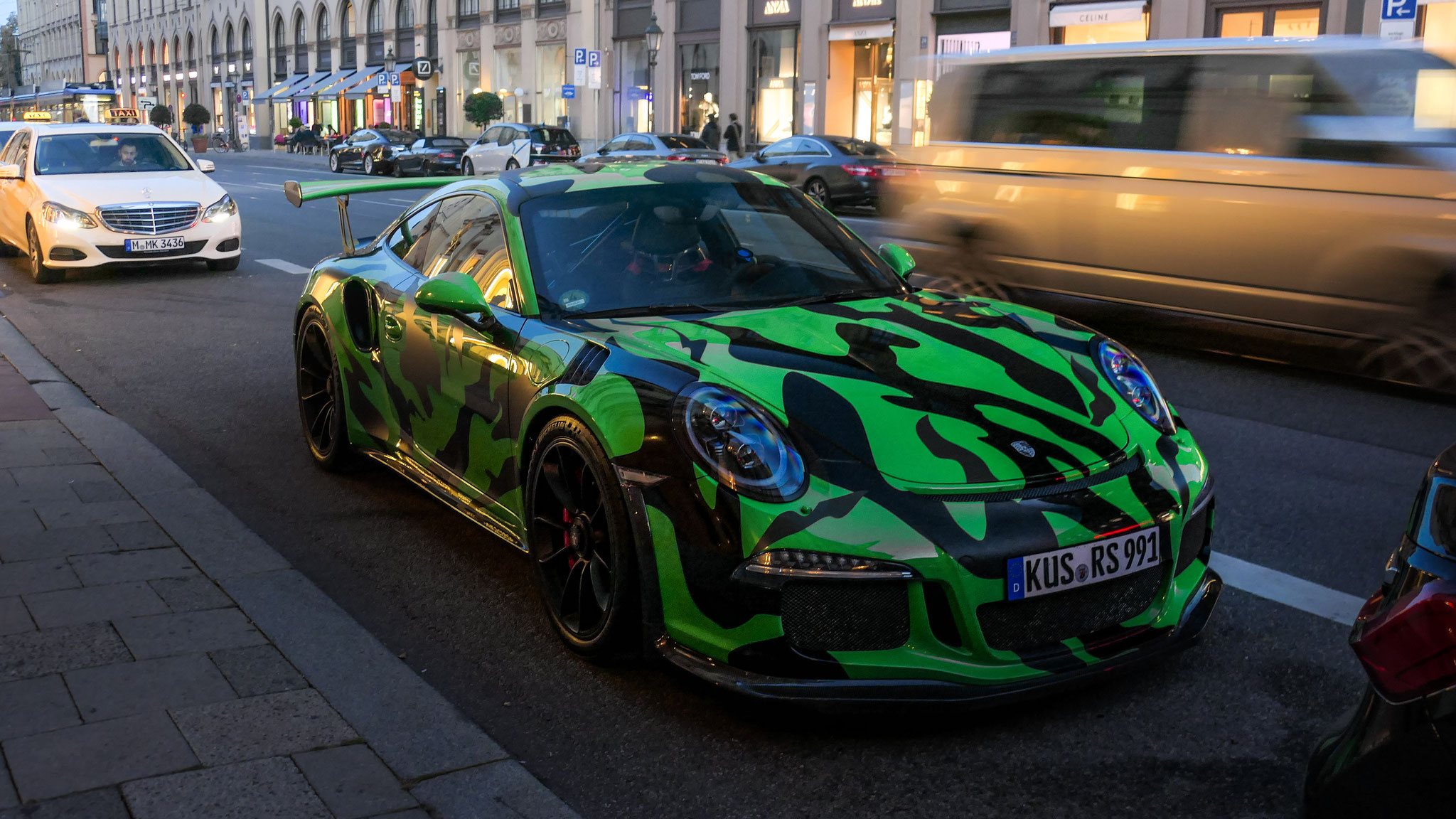 Porsche 911 GT3 RS - KUS-RS991