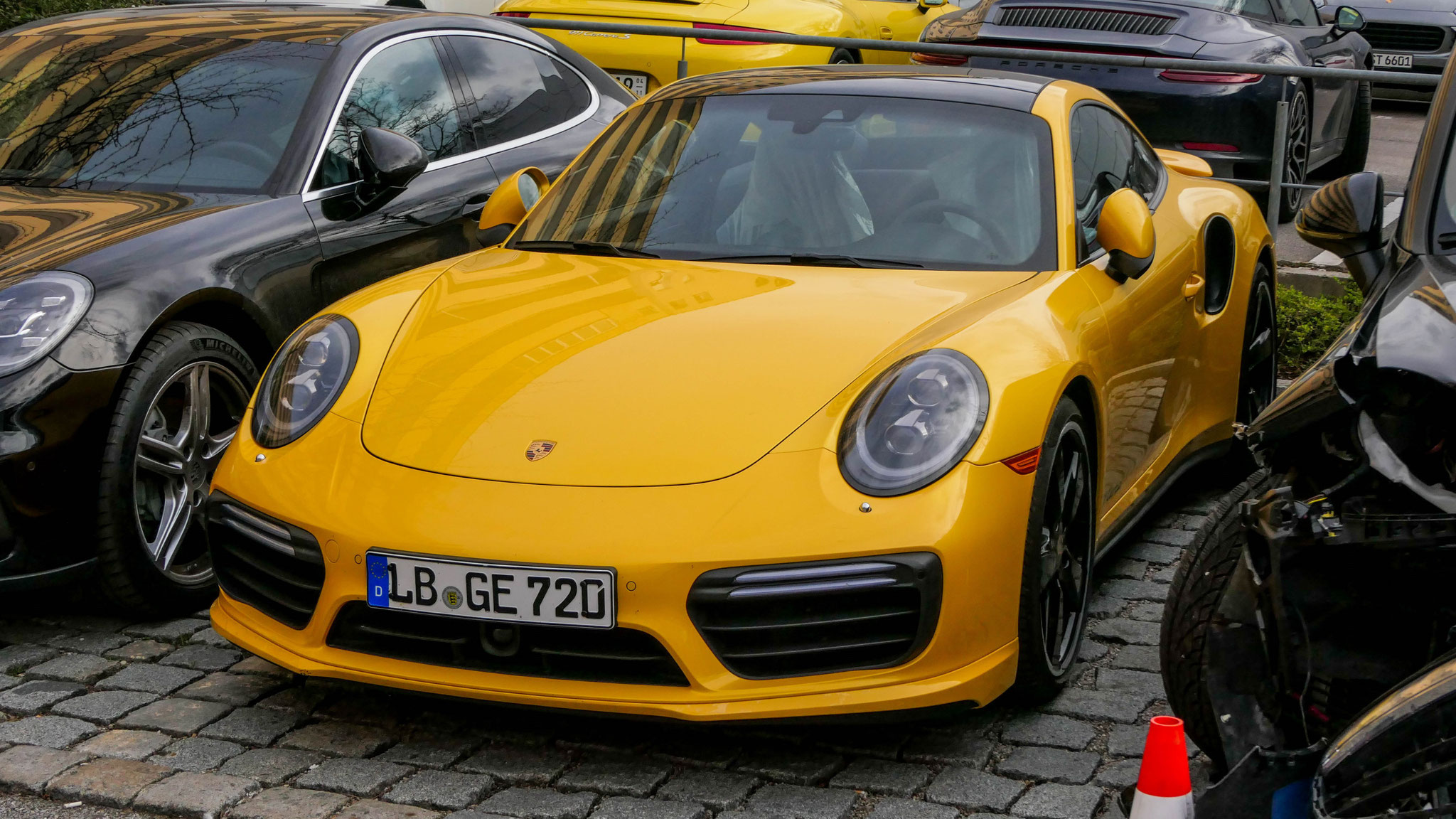 Porsche 911 Turbo - LB-GE720