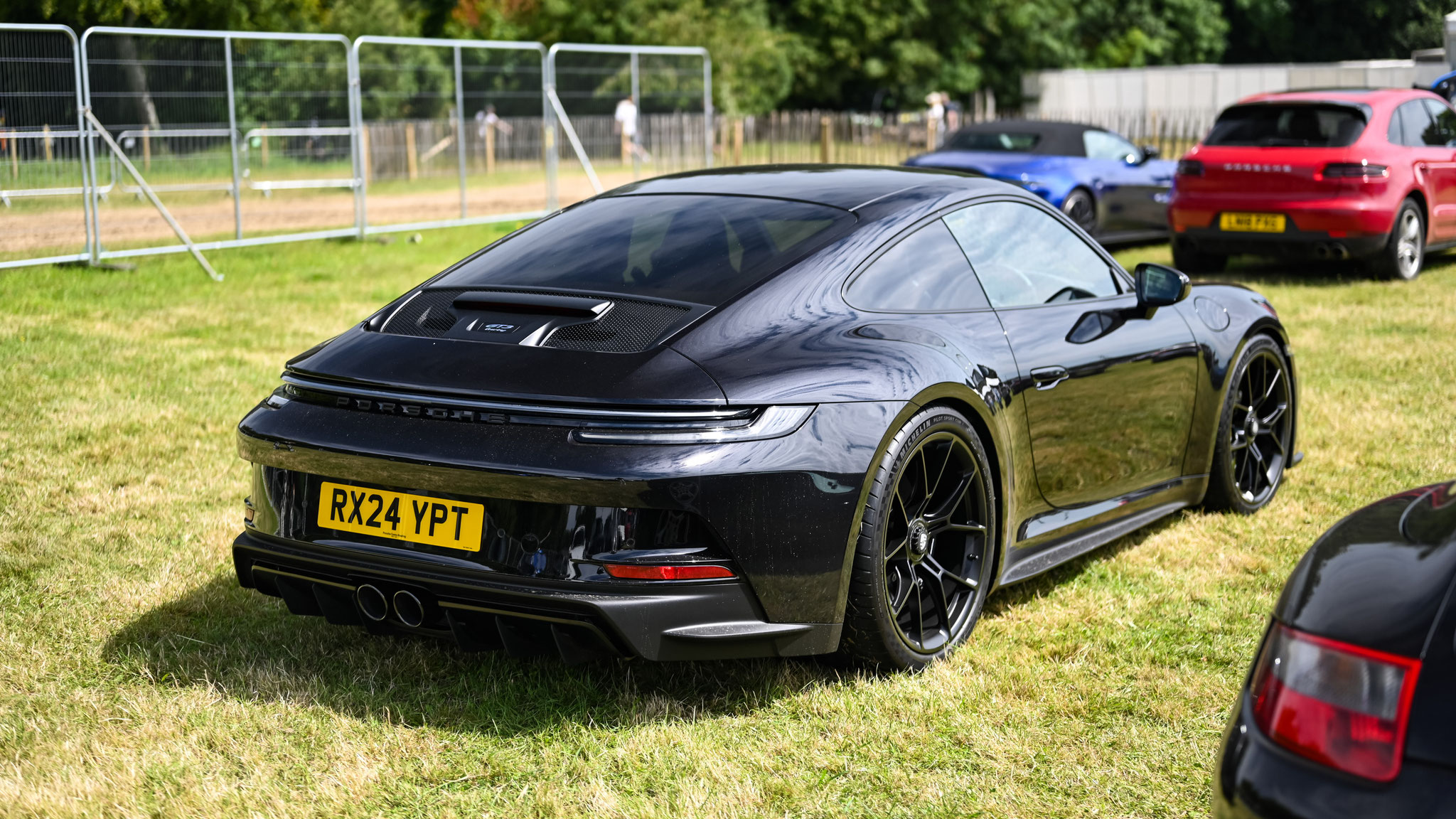 Porsche 992 GT3 Touring - RX24YPT (GB)