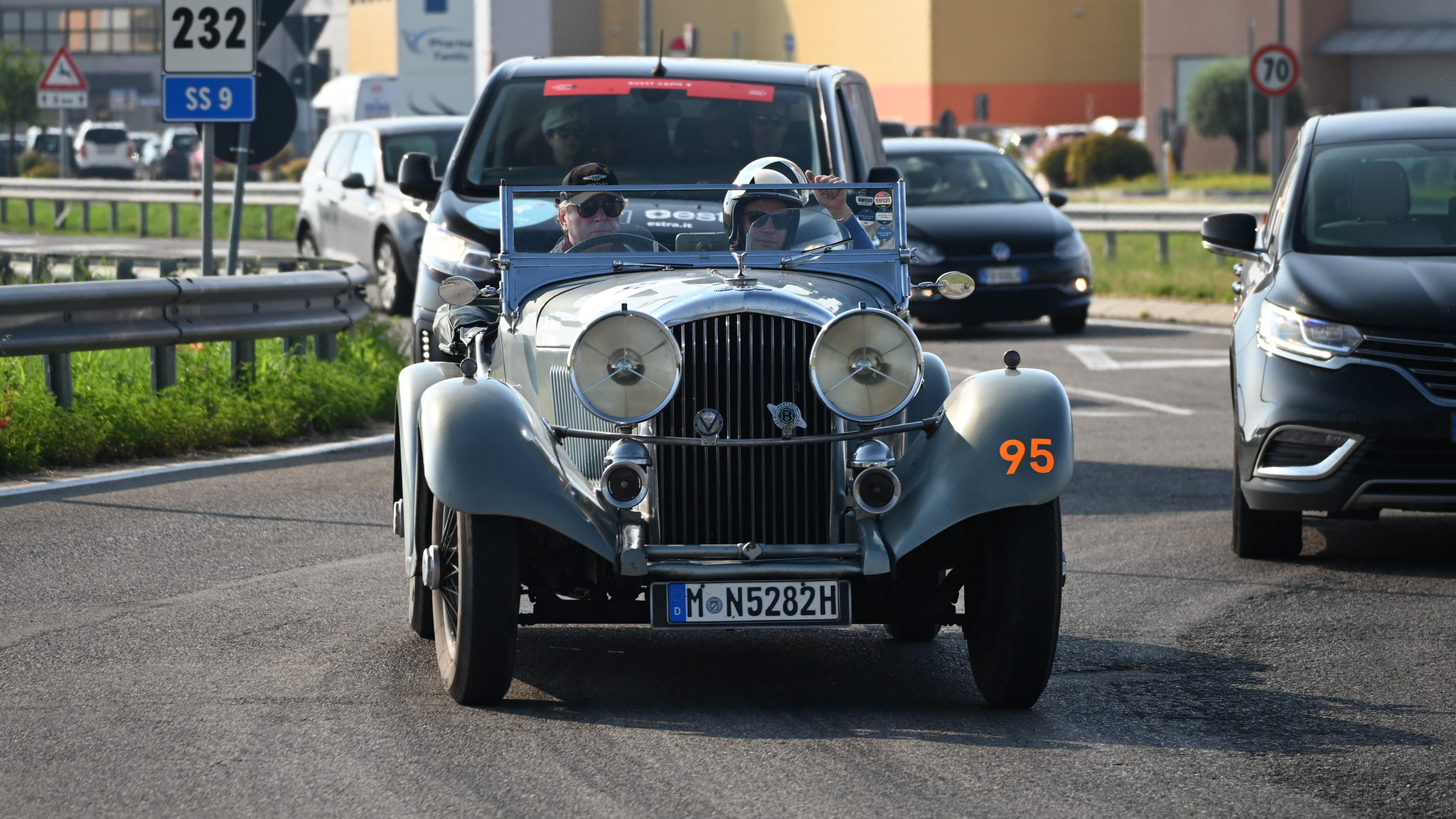 Bentley 3 1/2 Litre - M-N5282H