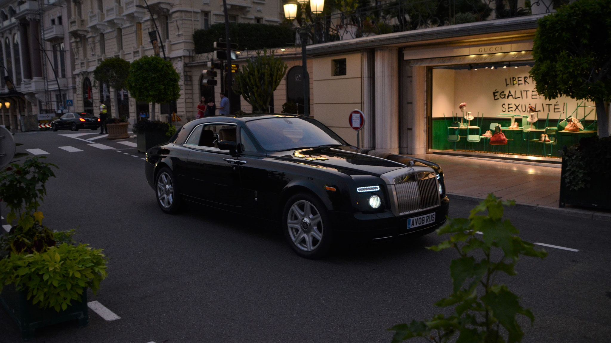 Rolls Royce Phantom Coupé - AV08RUS (GB)