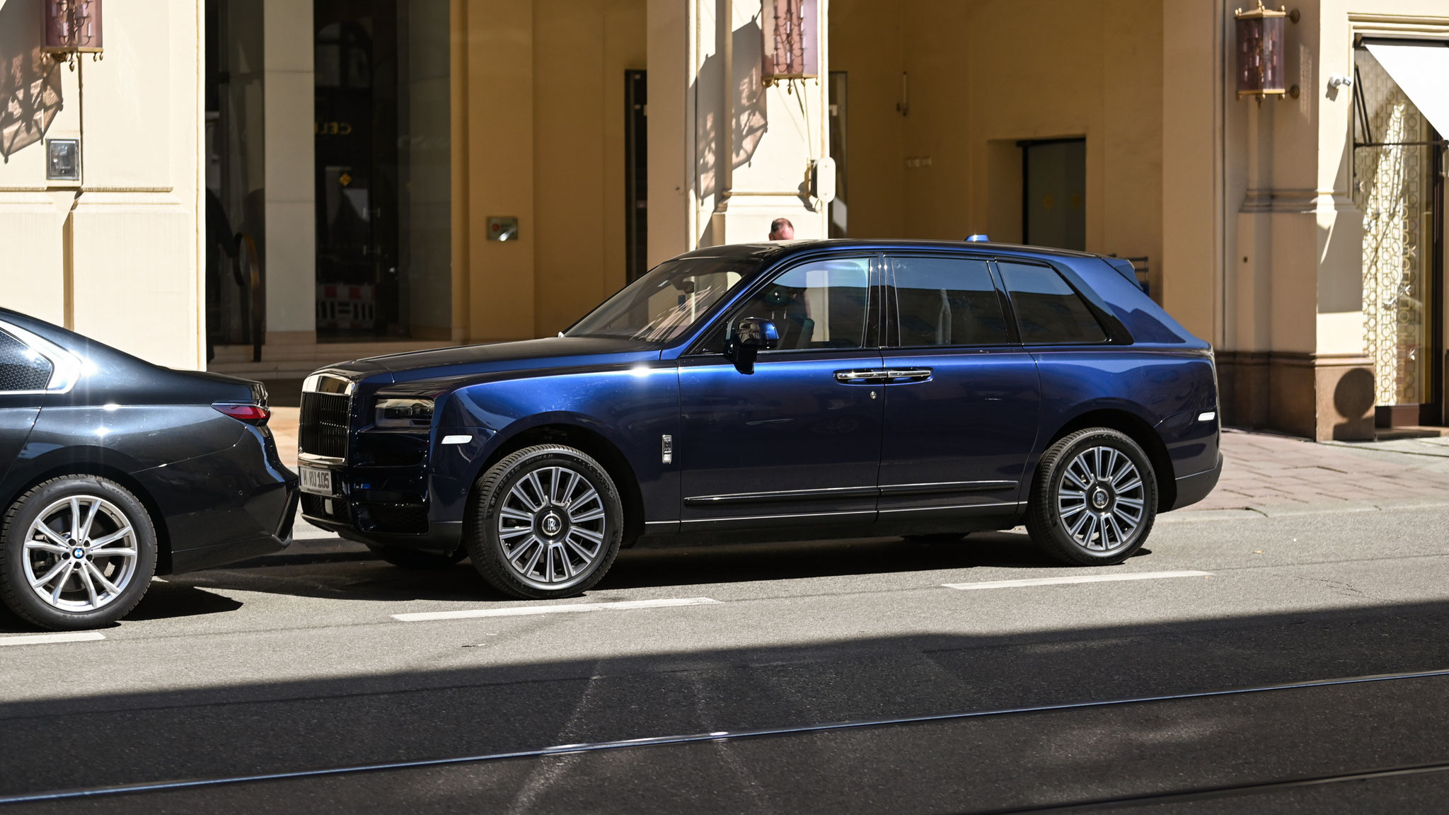 Rolls Royce Cullinan - M-RU105