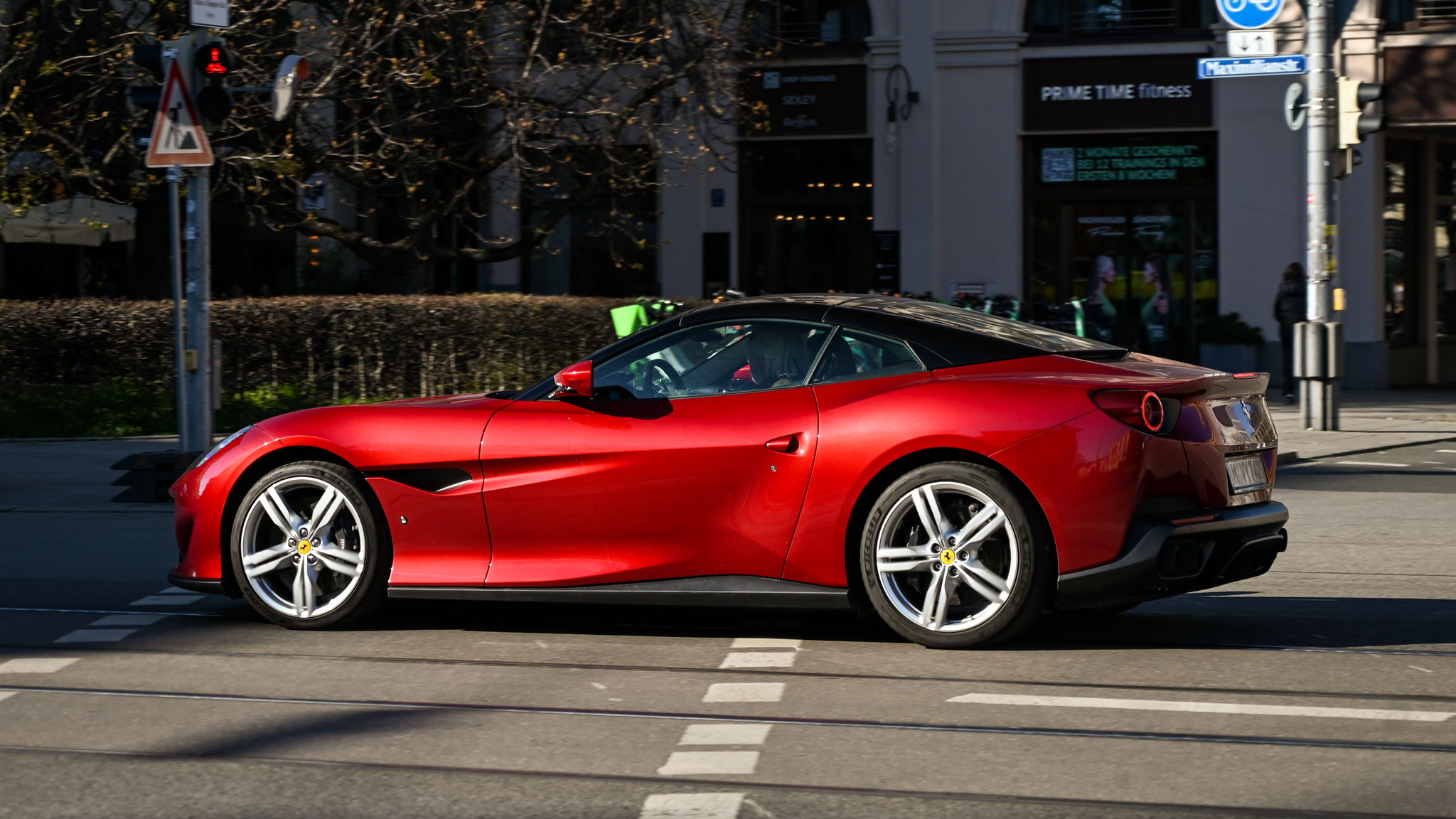 Ferrari Portofino - M-VY7429
