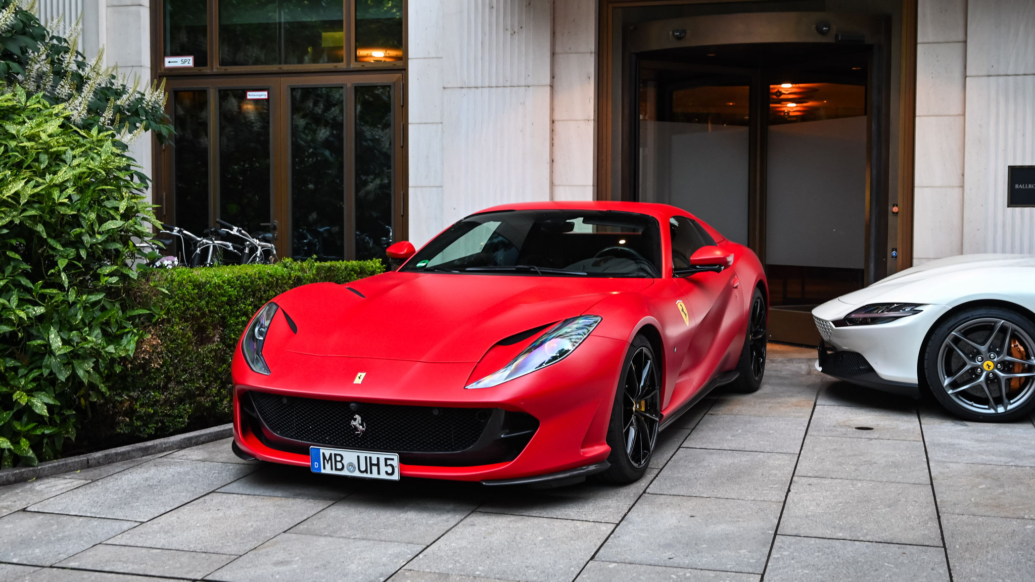 Ferrari 812 GTS - MB-UH5