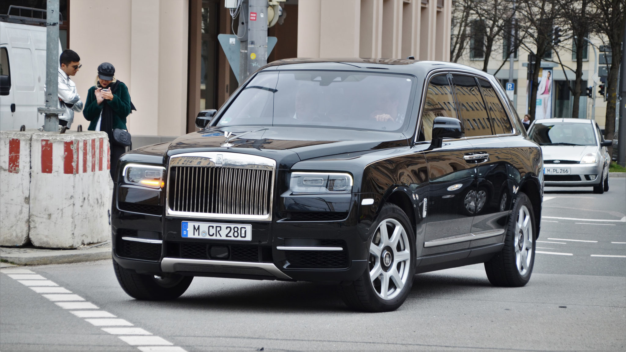Rolls Royce Cullinan - M-CR280