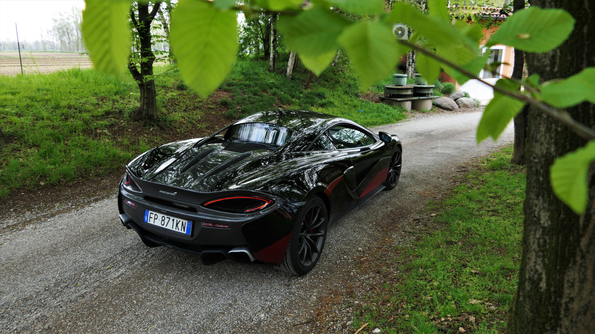 McLaren 570S Spider - FP871KN (ITA)