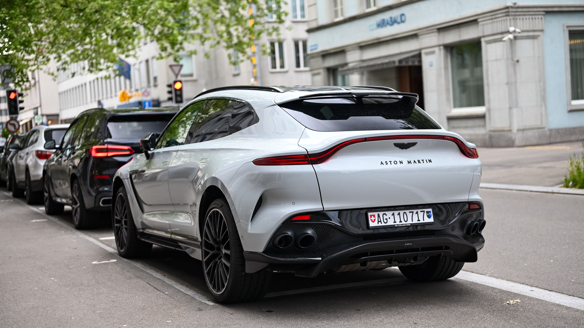 Aston Martin DBX 707 - AG110717