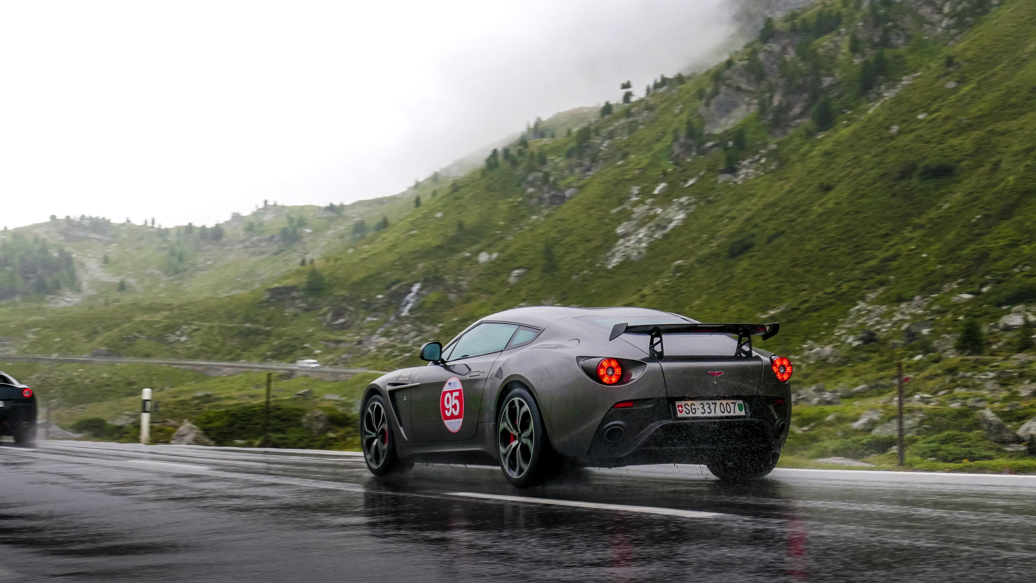 Aston Martin V12 Zagato - SG337007 (CH)