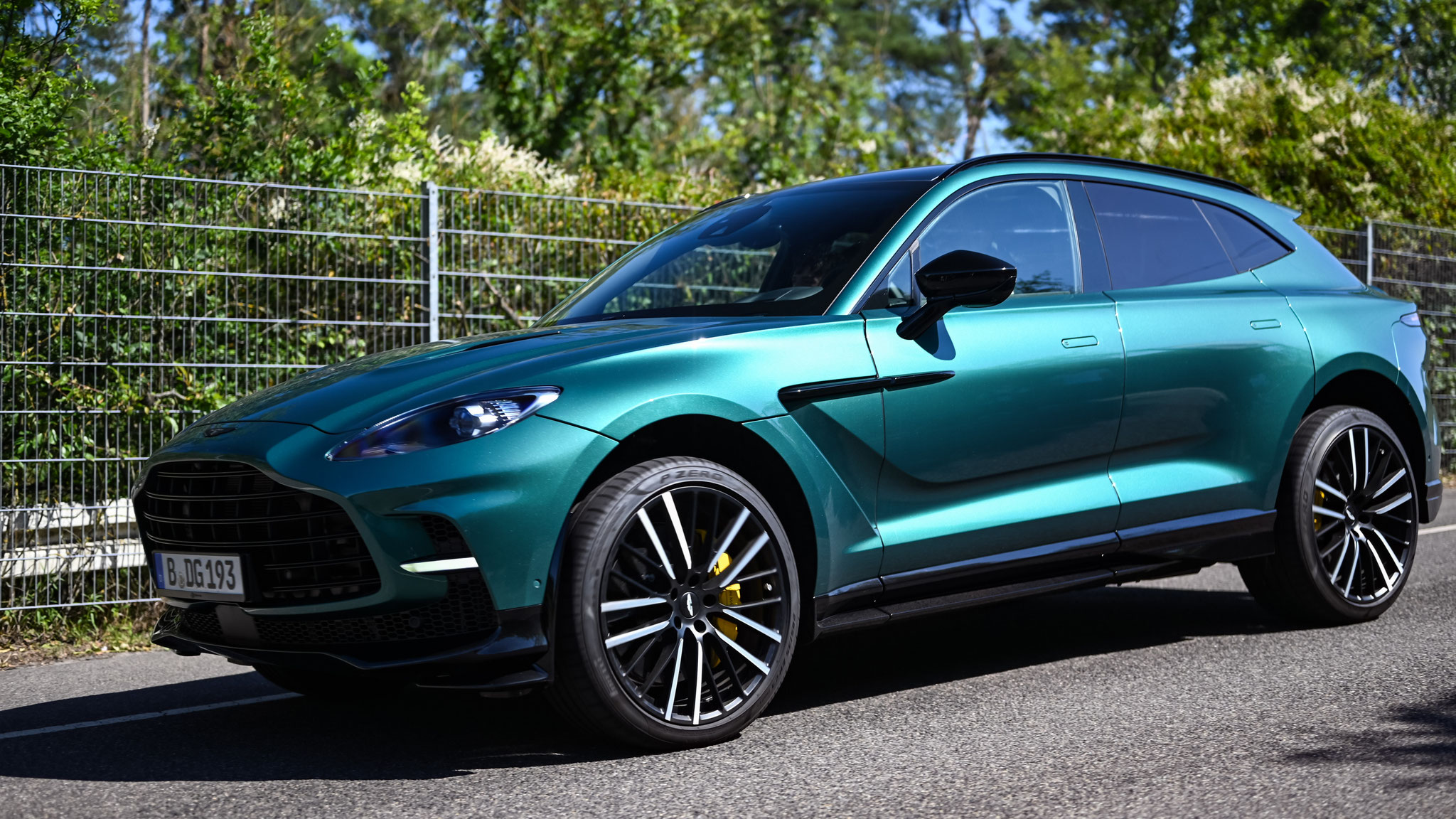 Aston Martin DBX 707 - B-DG193