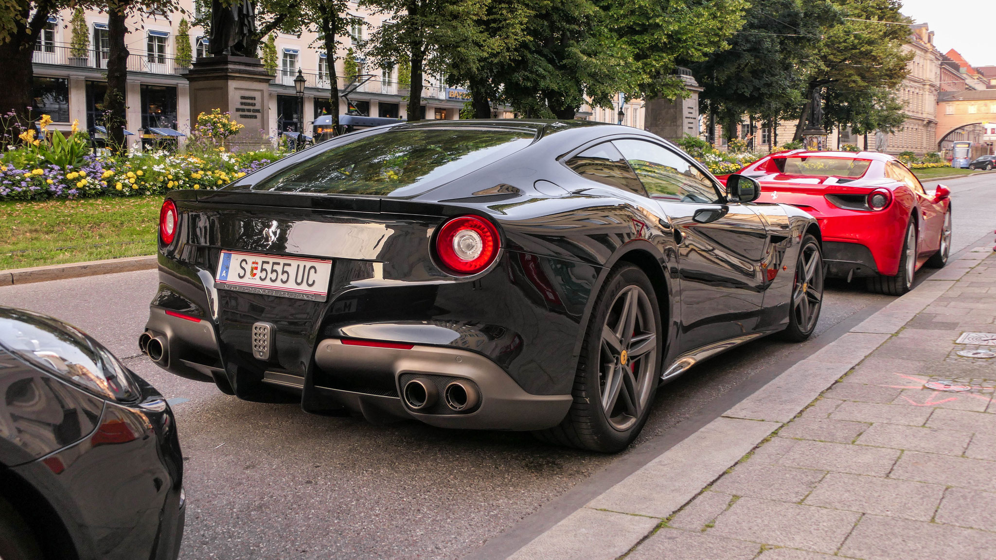 Ferrari F12 Berlinetta - S-555UC (AUT)