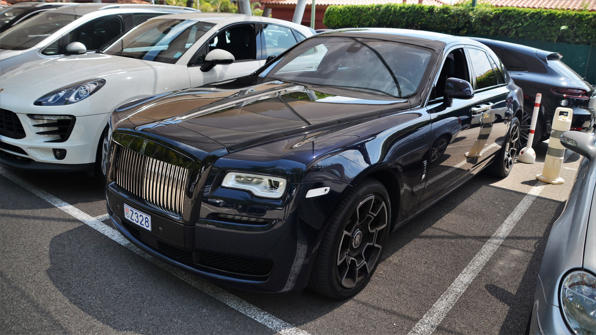 Rolls Royce Ghost Series II Black Badge - Z328 (MC)