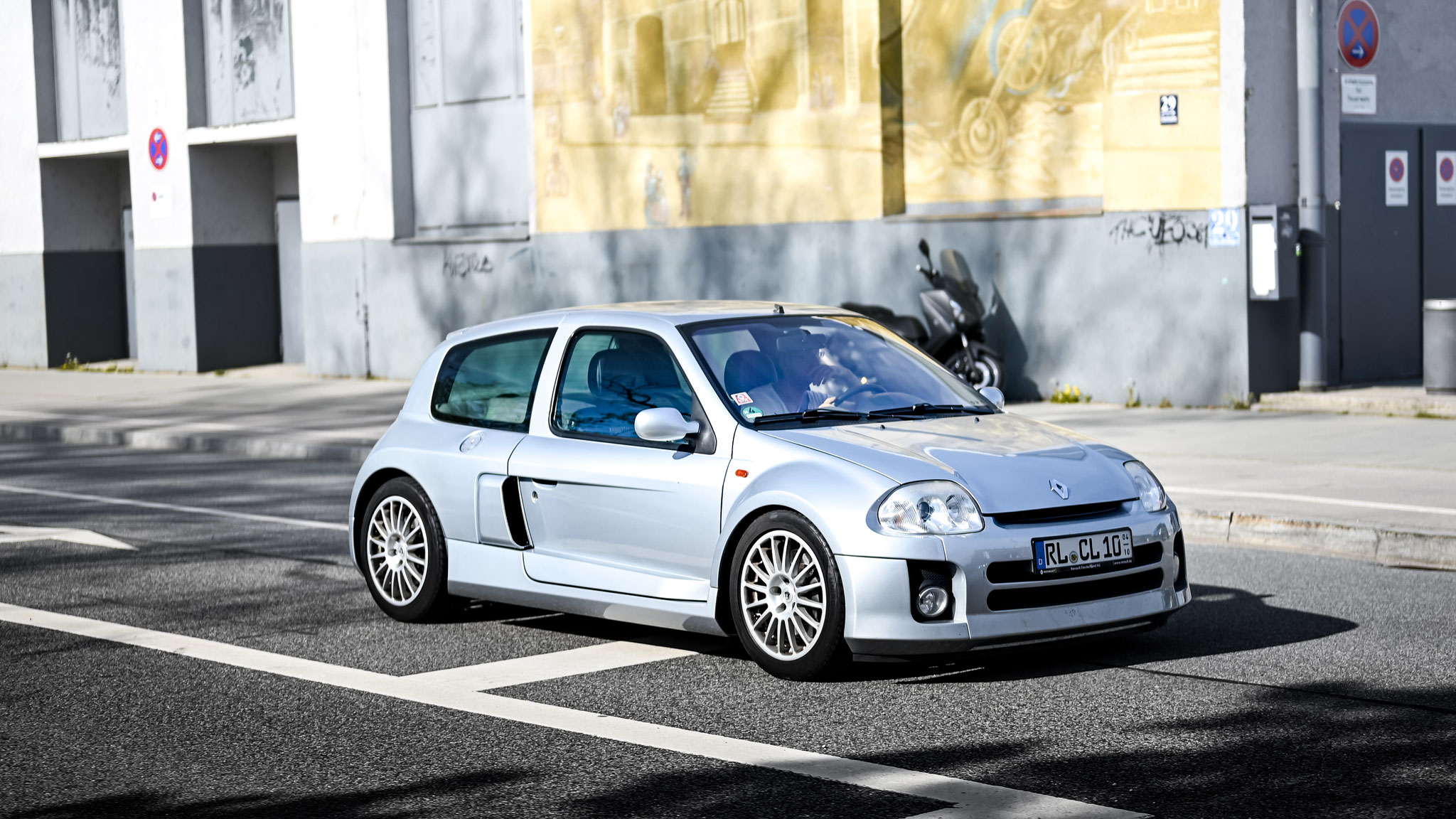 Renault Clip 3.0 V6 - RL-CL10