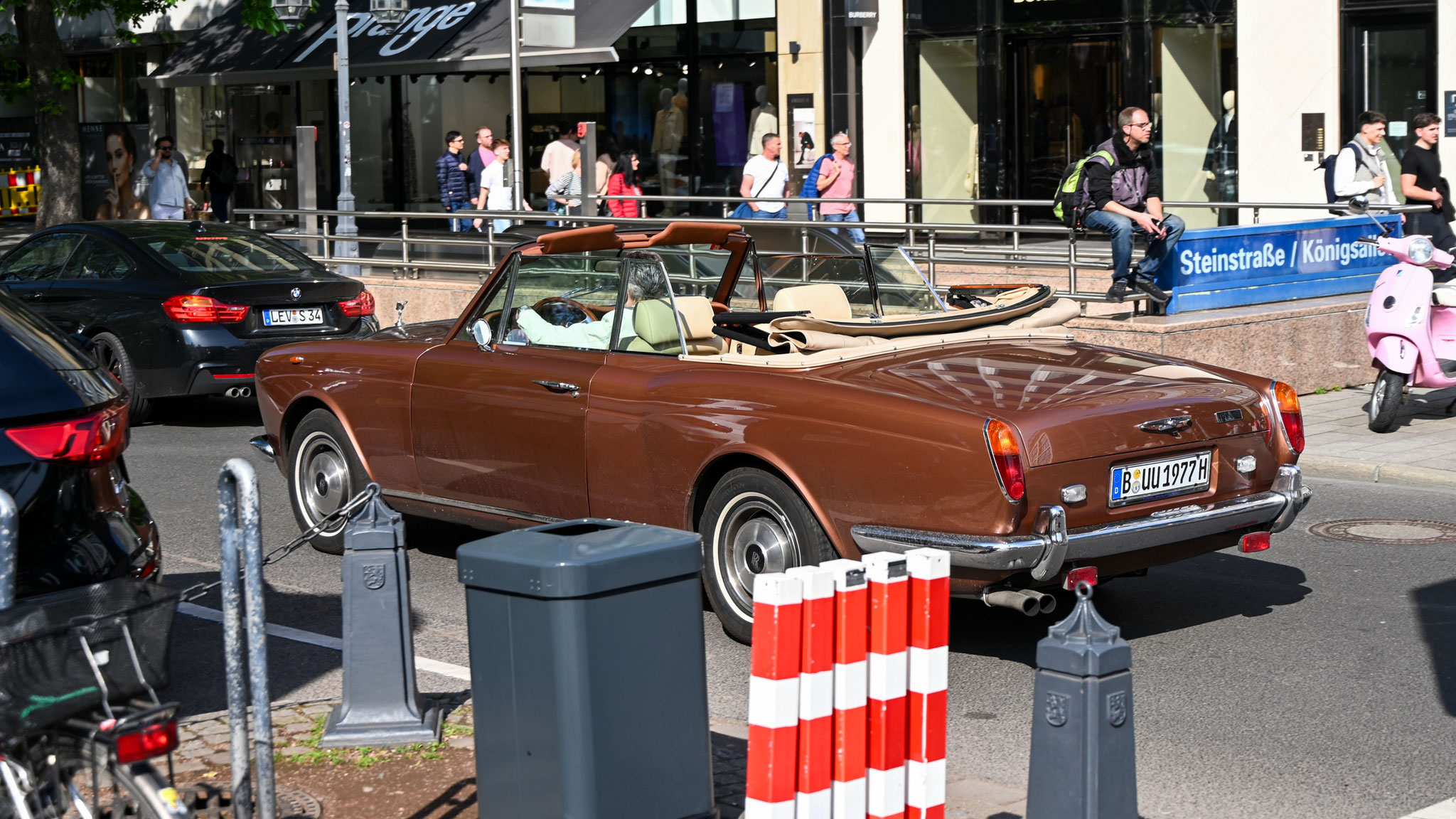 Rolls Royce Corniche - B-UU1977H