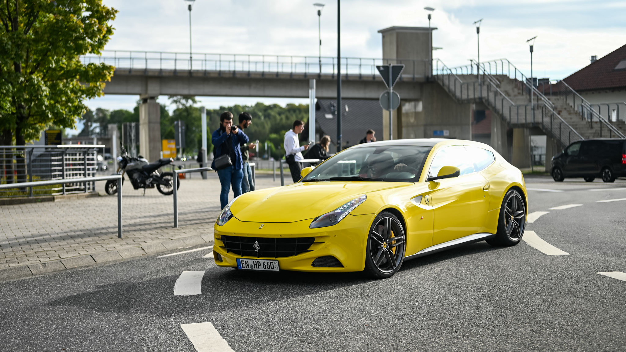 Ferrari FF - EN-HP660