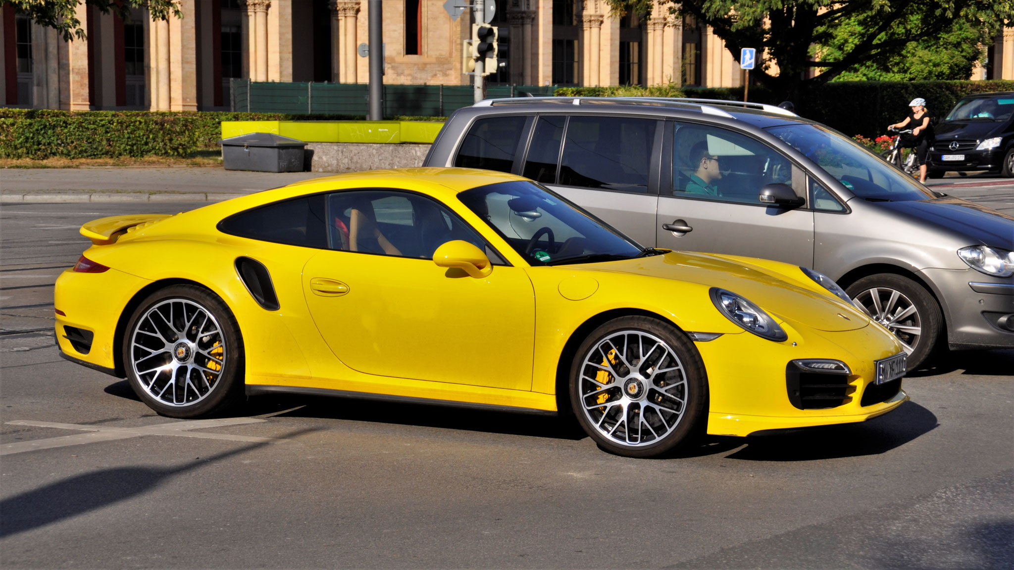 Porsche 911 Turbo S - M-XF1111