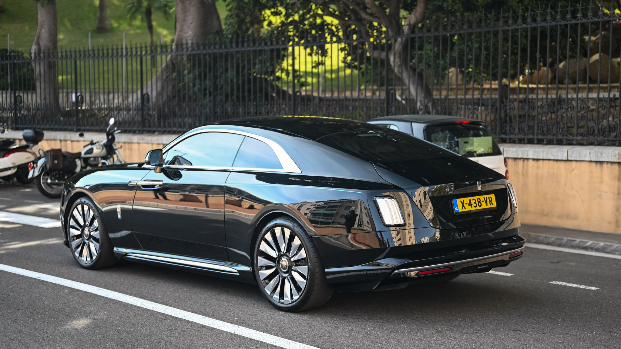 Rolls Royce Spectre - X438VR (NL)
