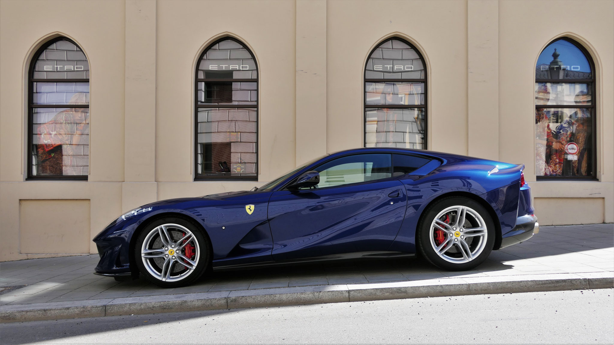 Ferrari 812 Superfast - KN-FE812