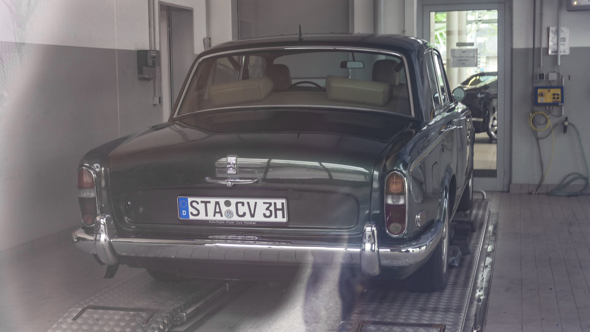 Rolls Royce Silver Shadow - STA-CV3H