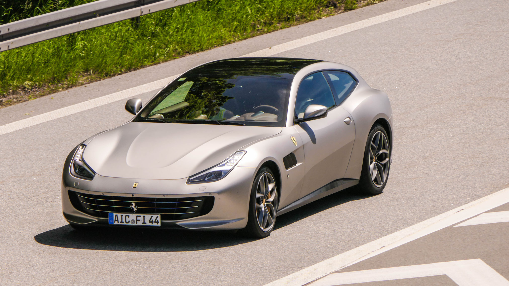 Ferrari GTC4 Lusso - AIC-FI44