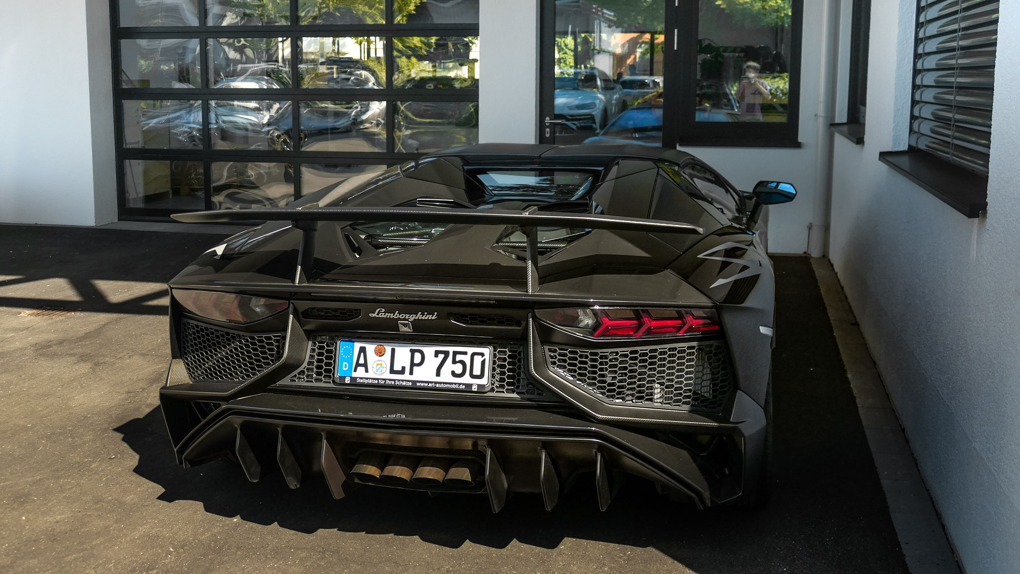 Lamborghini Aventador LP-750-4 SV Roadster - A-LP750