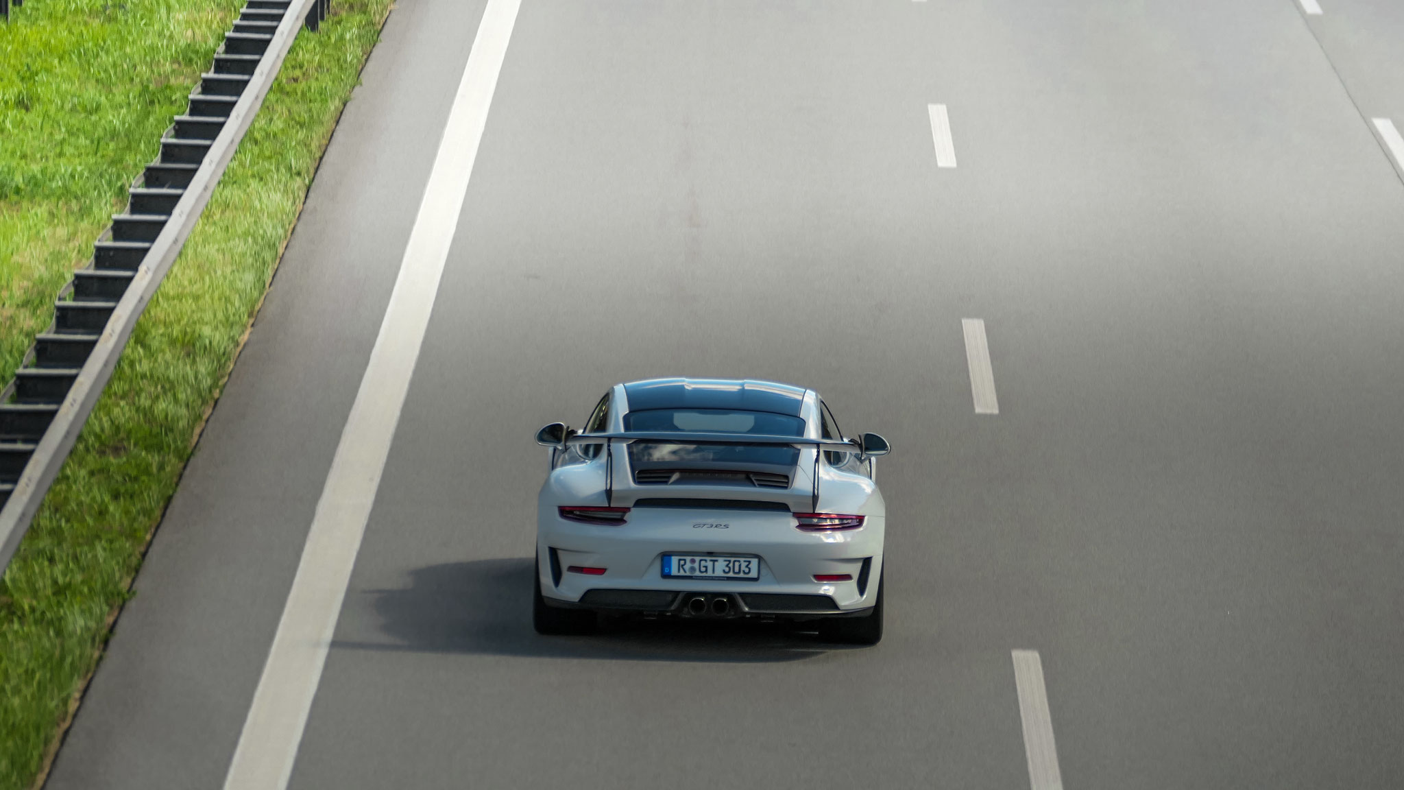 Porsche 911 991.2 GT3 RS - R-GT303
