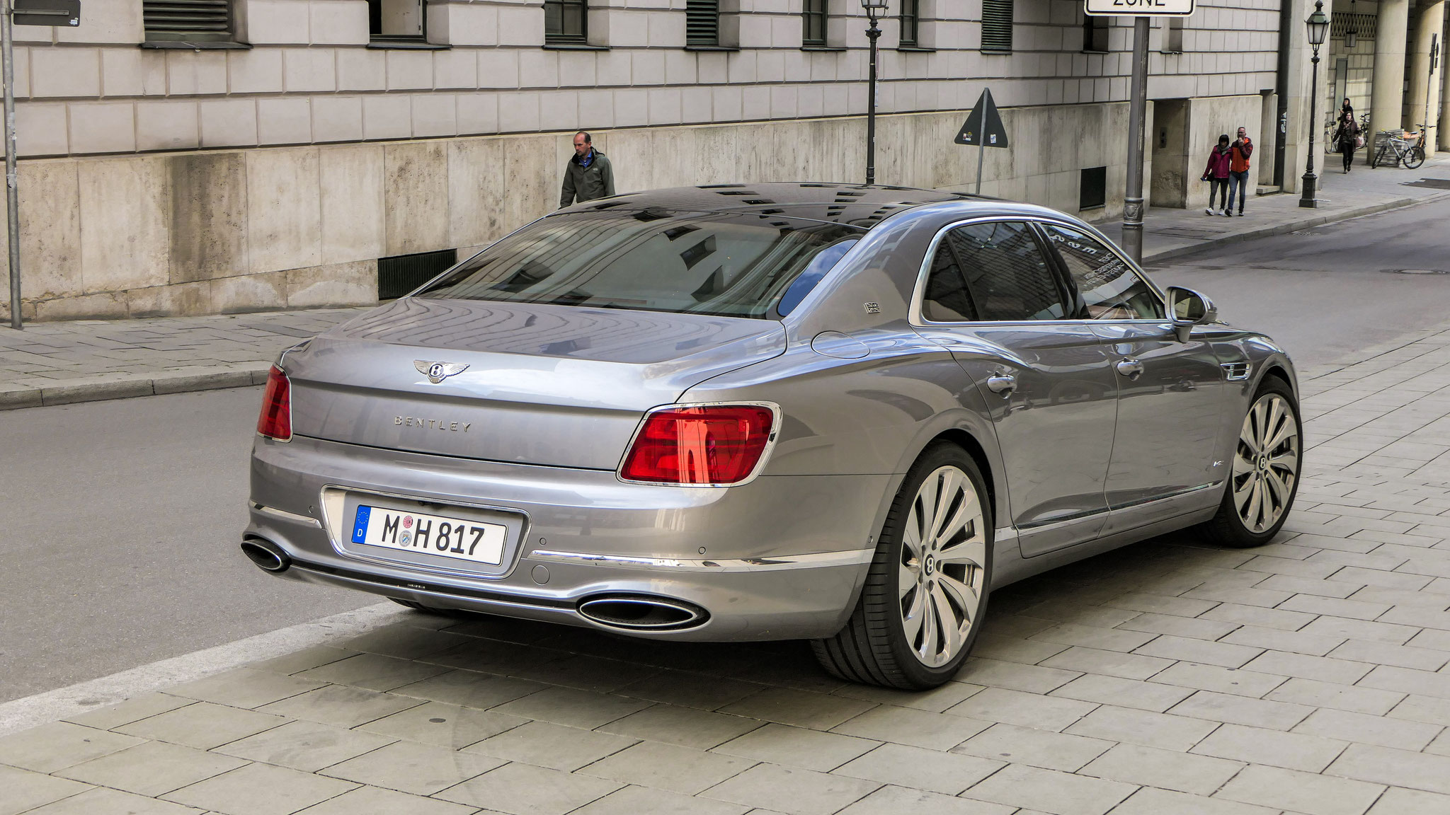 Bentley Flying Spur - M-H817