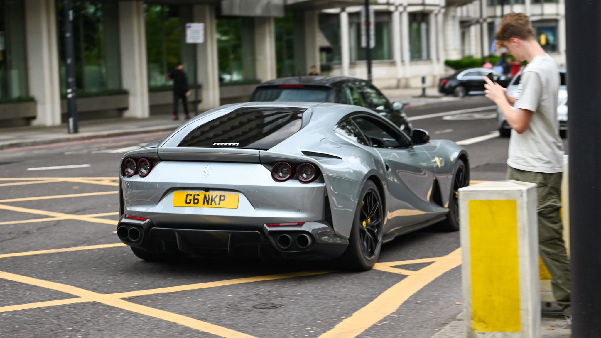Ferrari 812 Superfast - G6NKP (GB)