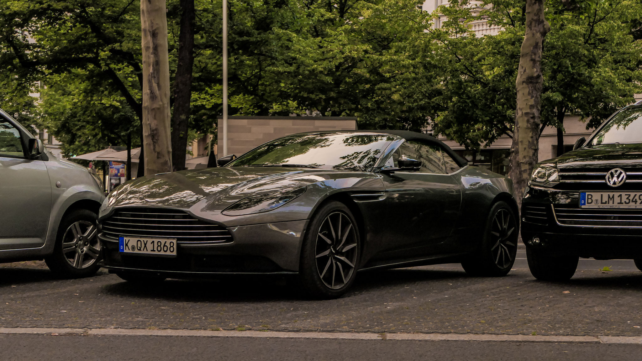 Aston Martin DB11 Volante - K-QX1868