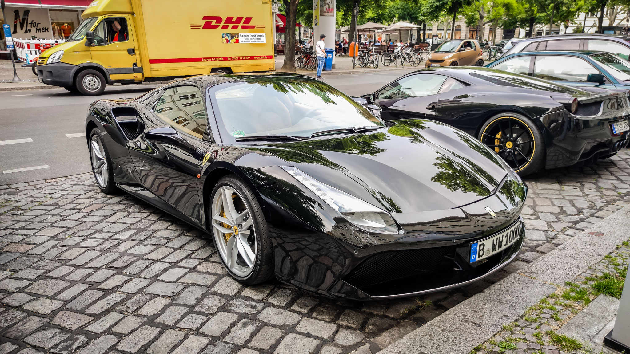 Ferrari 488 Spider - B-WW1000